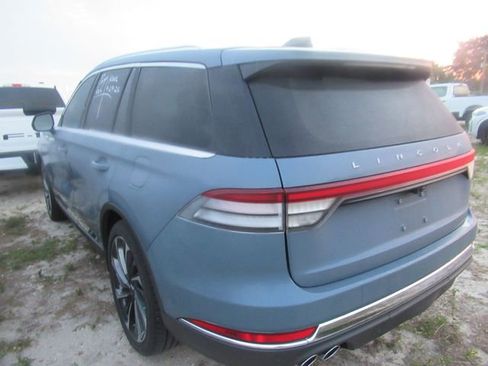 Used 2025 Lincoln Aviator Reserve w/ Luxury Package RWD image 3