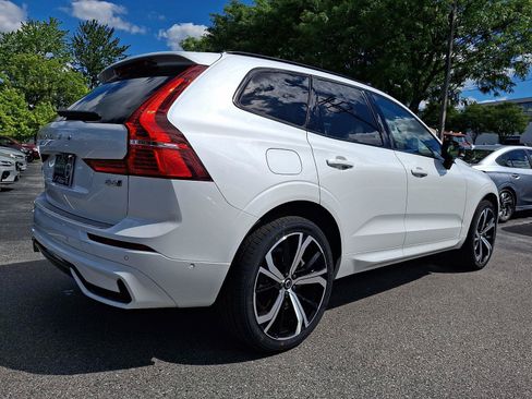 Certified 2023 Volvo XC60 B6 Ultimate w/ Climate Package AWD/4WD image 6