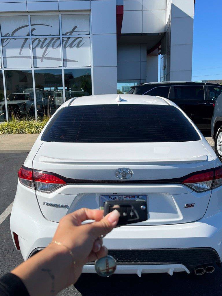 Used 2021 Toyota Corolla SE FWD image 9