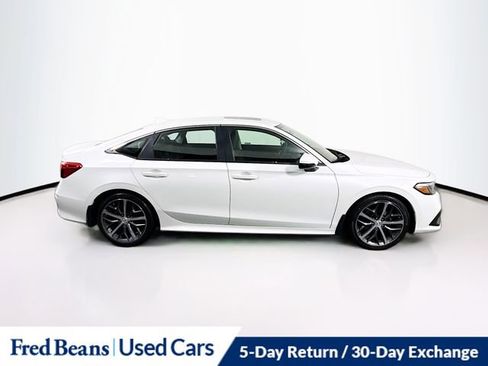 Used 2023 Honda Civic Touring image 9