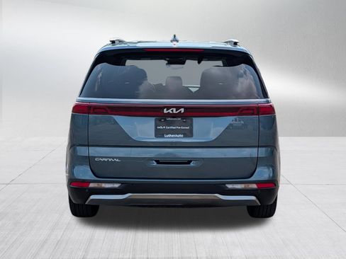 Used 2024 Kia Carnival SX FWD image 6