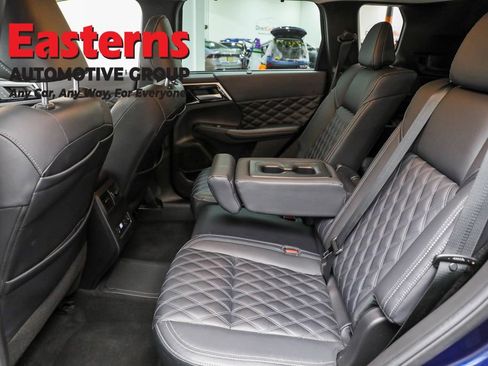 Used 2023 Mitsubishi Outlander SEL image 20