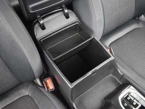 Used 2019 Hyundai Santa Fe SE image 23