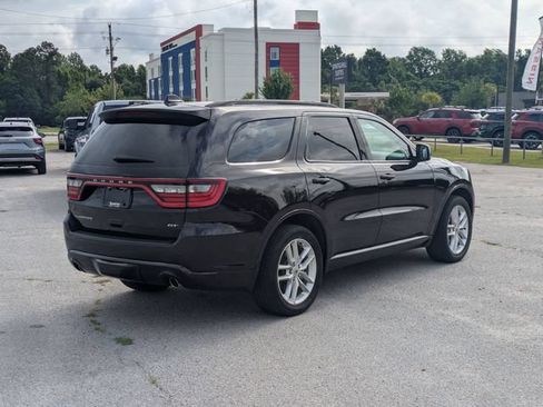 Used 2024 Dodge Durango GT RWD image 3