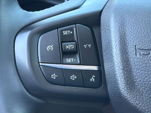 Used 2025 Ford Ranger XLT AWD/4WD image 17