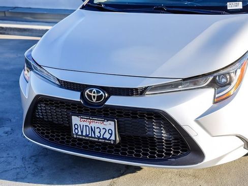 Used 2021 Toyota Corolla LE w/ Carpet Mat Package (TMS) FWD image 6