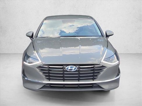 Used 2020 Hyundai Sonata SE w/ Cargo Package FWD image 2