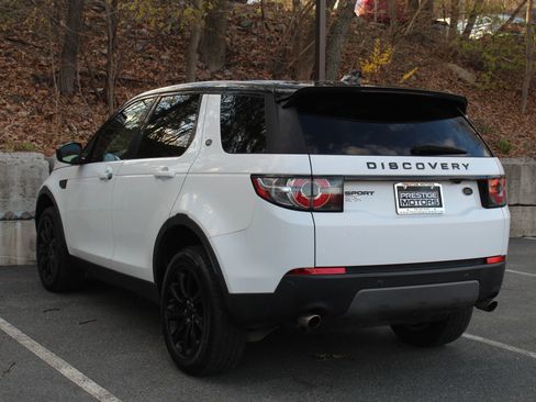 Used 2017 Land Rover Discovery Sport SE AWD/4WD image 7