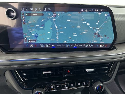 New 2025 Chevrolet Suburban Premier image 13