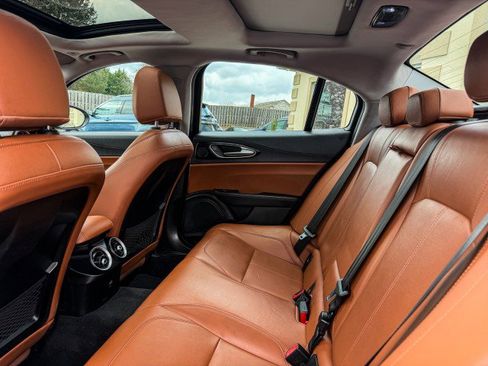 Used 2017 Alfa Romeo Giulia Sprint w/ Cold Weather Package image 6