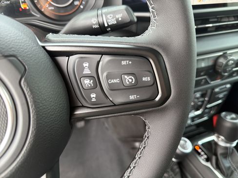New 2026 Jeep Wrangler Unlimited Rubicon AWD/4WD image 30