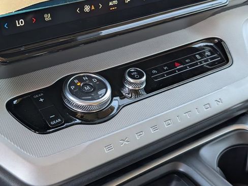 New 2025 Ford Expedition Max Active image 41