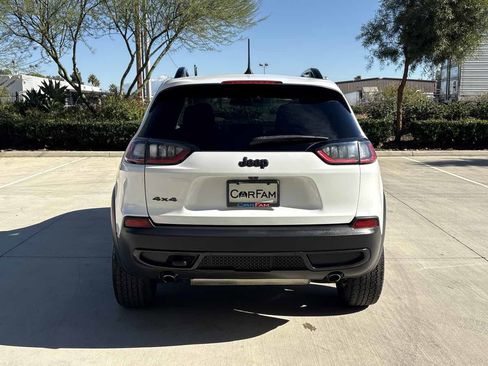 Used 2019 Jeep Cherokee Latitude image 4