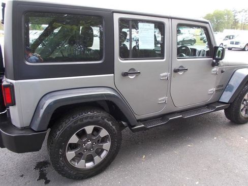 Used 2016 Jeep Wrangler Unlimited Sport image 13