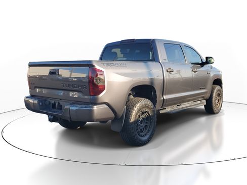 Used 2017 Toyota Tundra SR5 image 3