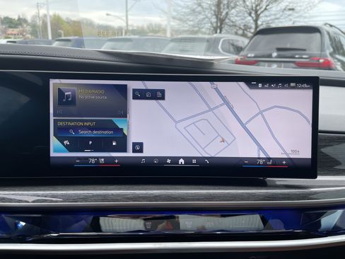 Certified 2025 BMW 760i xDrive w/ Executive Package AWD/4WD image 13
