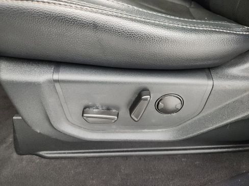 Used 2022 Ford F250 Lariat w/ Tremor Off-Road Package image 31