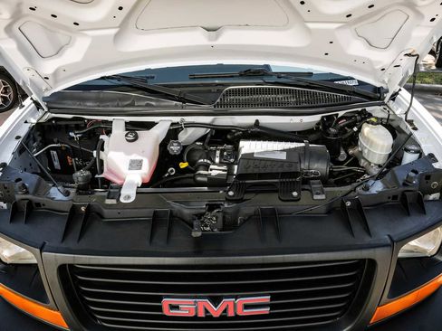Used 2017 GMC Savana 3500 LS image 35