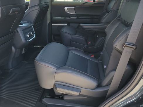 Used 2025 Ford Expedition Tremor AWD/4WD image 8