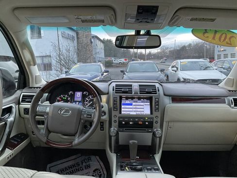 Used 2013 Lexus GX 460 image 17