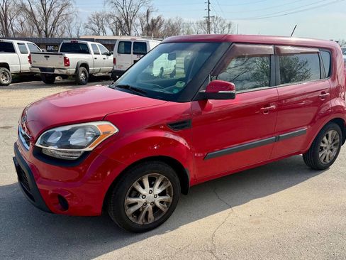 Used 2012 Kia Soul + w/ Audio Pkg image 2