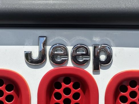 Used 2017 Jeep Wrangler Unlimited Sport w/ Quick Order Package 23S AWD/4WD image 29