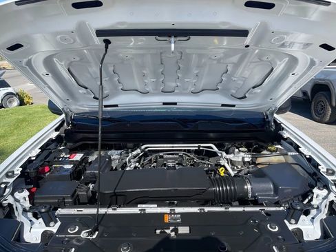 Used 2023 Chevrolet Colorado W/T w/ WT Convenience Package image 27