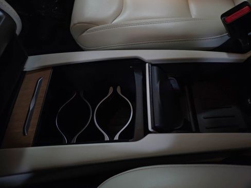 Used 2020 Tesla Model S Performance image 29