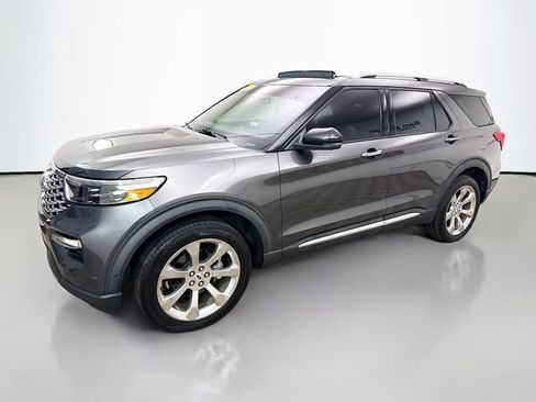 Used 2020 Ford Explorer Platinum w/ Premium Technology Package AWD/4WD image 3