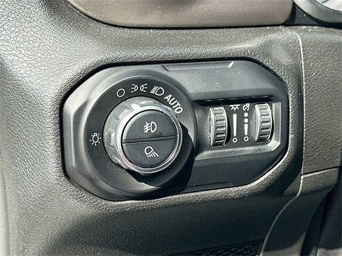 Used 2020 Jeep Gladiator Sport w/ Quick Order Package 24S image 10