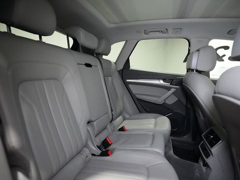 Used 2019 Audi Q5 2.0T Premium image 18