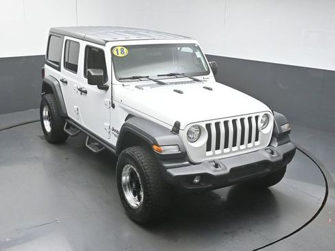 Used 2018 Jeep Wrangler Unlimited Sport S AWD/4WD image 41