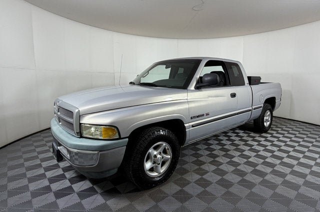 Used 1999 Dodge Ram 1500 Truck 2WD Quad Cab image 2