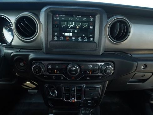 Used 2021 Jeep Wrangler Unlimited Sport image 29