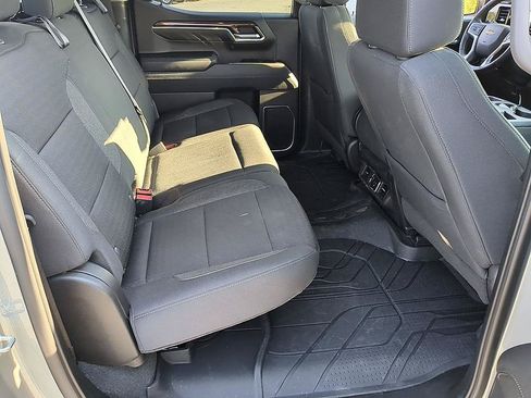 Used 2023 Chevrolet Silverado 1500 LT AWD/4WD image 32