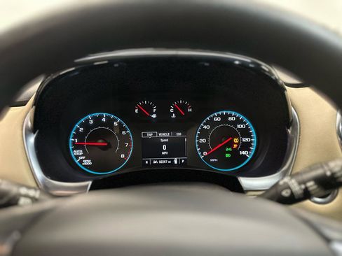 Used 2023 Chevrolet Traverse LS image 23