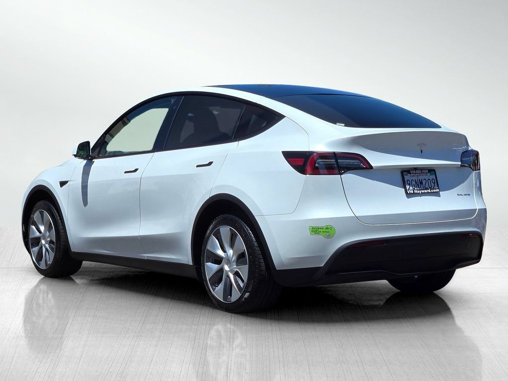 Used 2023 Tesla Model Y Long Range AWD/4WD image 7