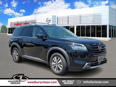 Certified 2022 Nissan Pathfinder SL w/ SL Black Package