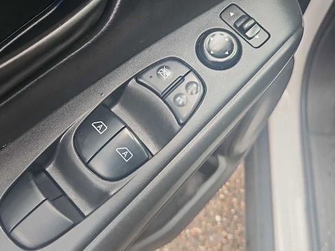 Used 2023 Nissan Kicks S FWD image 15