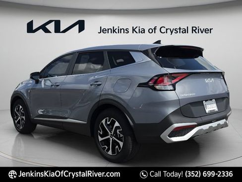 Used 2025 Kia Sportage EX FWD image 10