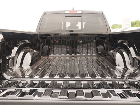 Used 2023 RAM 1500 Laramie AWD/4WD image 8