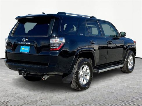 Used 2022 Toyota 4Runner SR5 Premium image 6