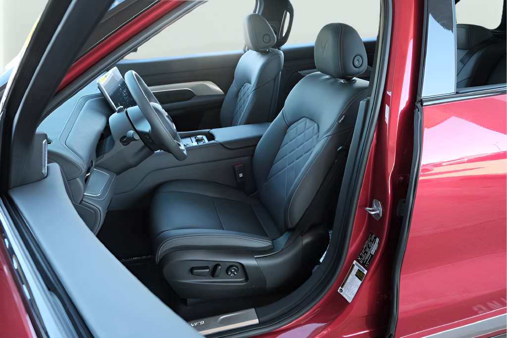 New 2024 VinFast VF 9 Plus AWD/4WD image 11