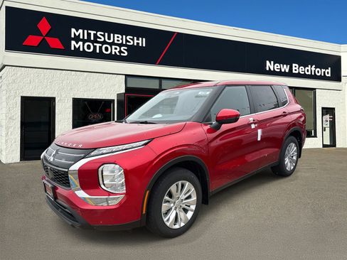 New 2026 Mitsubishi Outlander ES image 1