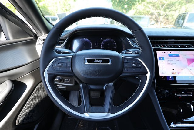 New 2027 Jeep Grand Cherokee Laredo X RWD image 11
