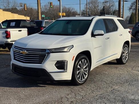 Used 2023 Chevrolet Traverse Premier image 7