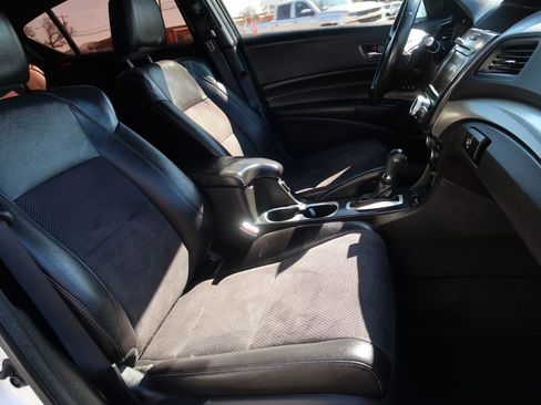 Used 2017 Acura ILX w/ Premium Package image 9