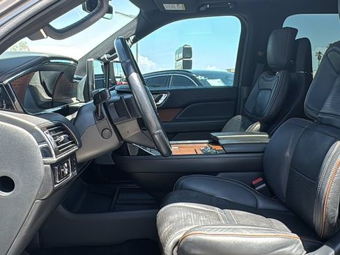 Used 2022 Lincoln Navigator Black Label AWD/4WD image 21