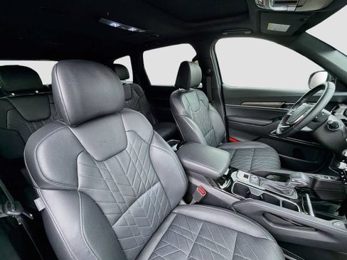 Used 2025 Kia Telluride EX X-Line AWD/4WD image 16