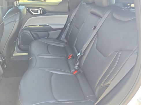 Used 2025 Jeep Compass Limited AWD/4WD image 13